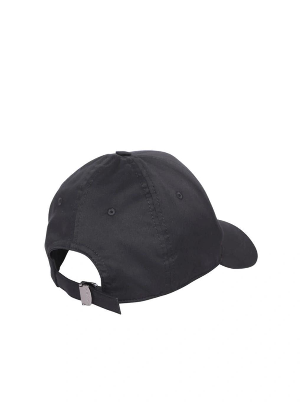 Logo-plaque Baseball Cap In Black Product Image