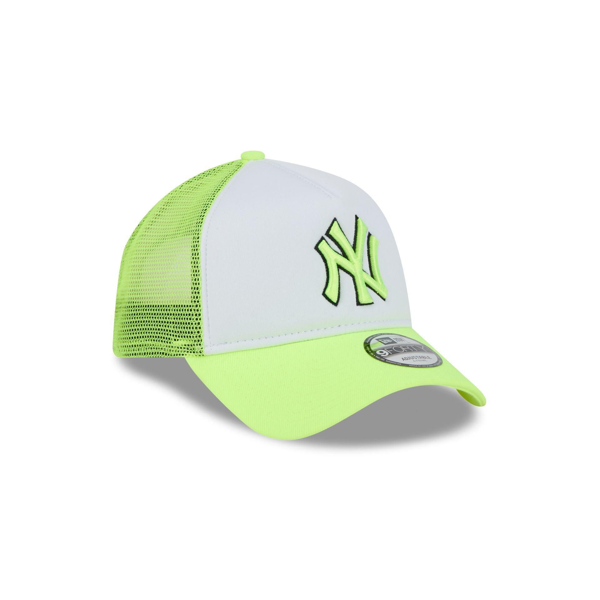 New York Yankees Hi Vis Doodle 9FORTY A-Frame Trucker Hat Male Product Image