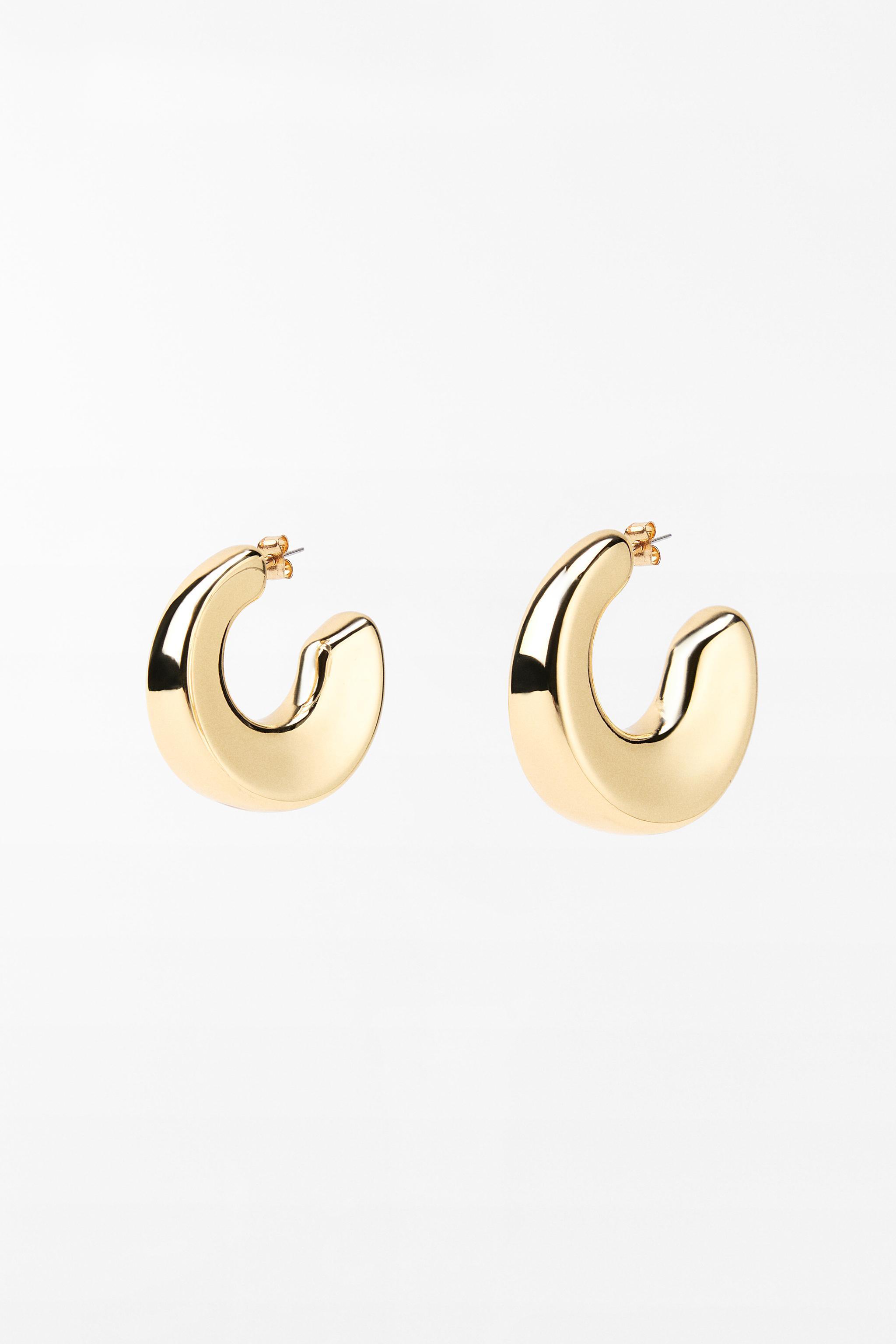 CHUNKY HOOP EARRINGS Product Image