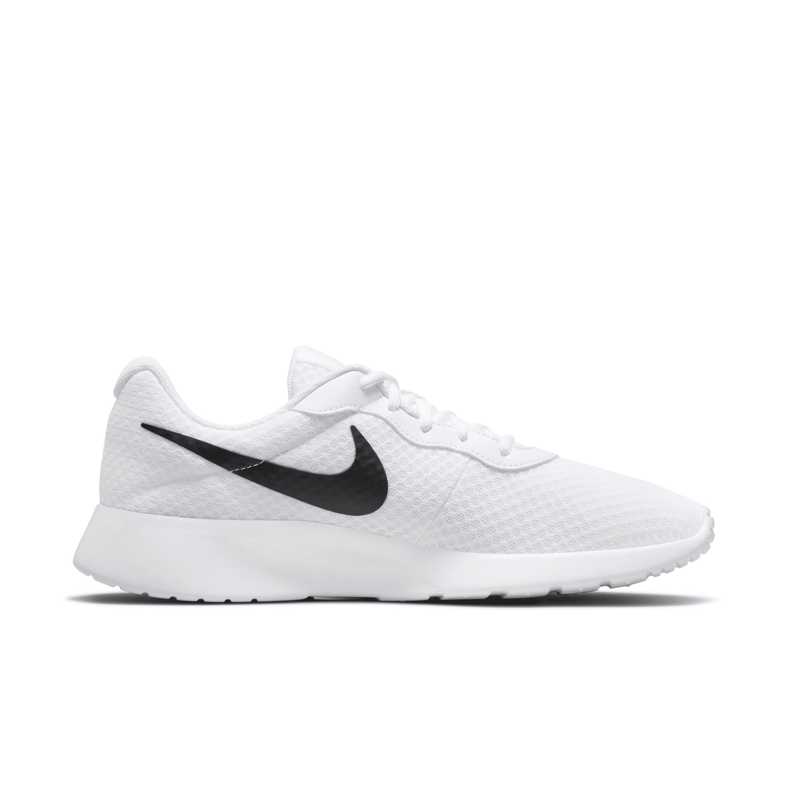 Nike Men's Tanjun Shoes Product Image