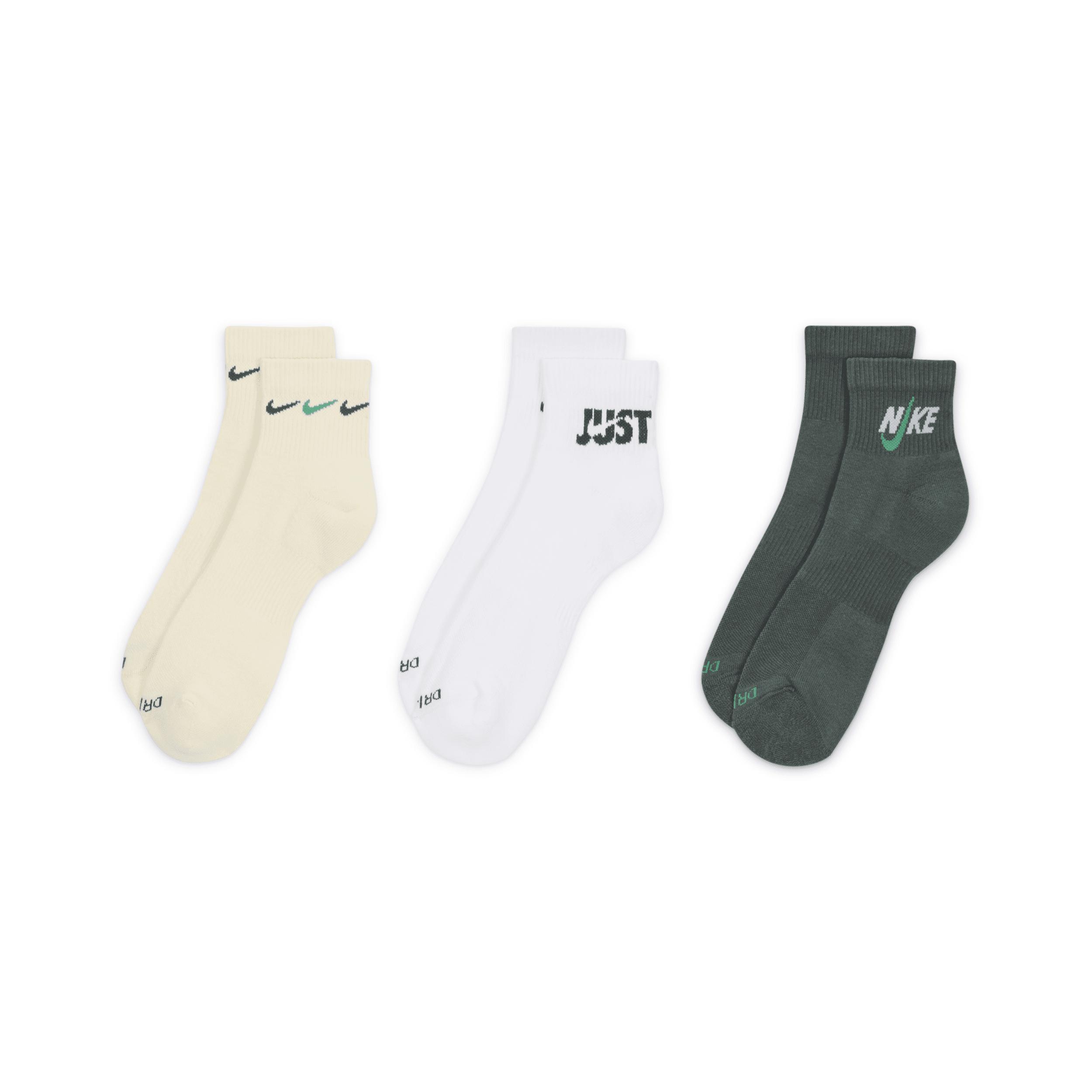 Mens Nike 3-pack Everyday Plus Cushion Ankle Training Socks Ivory Product Image