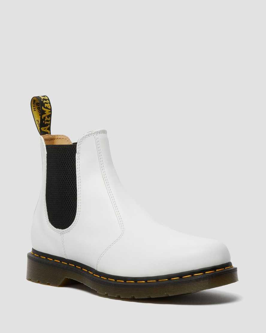 2976 Yellow Stitch Smooth Leather Chelsea Boots Product Image