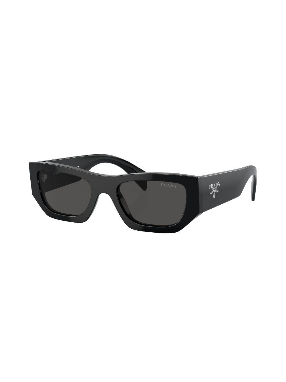 Geometrische Sonnenbrille In Black Product Image