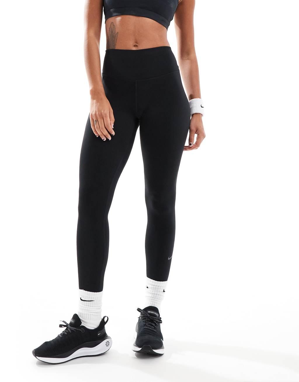 Nike One Dri-FIT high rise leggings in black Product Image