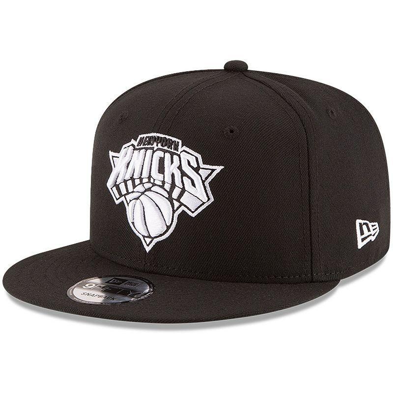 Mens New Era New York Knicks & White Logo 9FIFTY Adjustable Snapback Hat Product Image