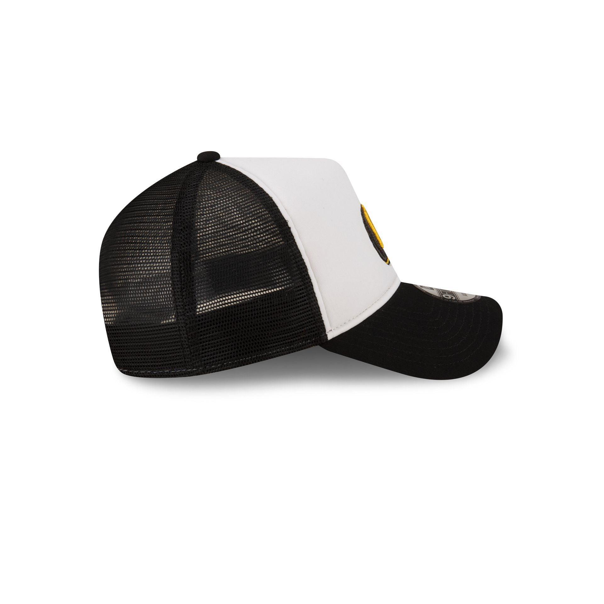 Pittsburgh Pirates White Crown 9FORTY A-Frame Trucker Hat Male Product Image