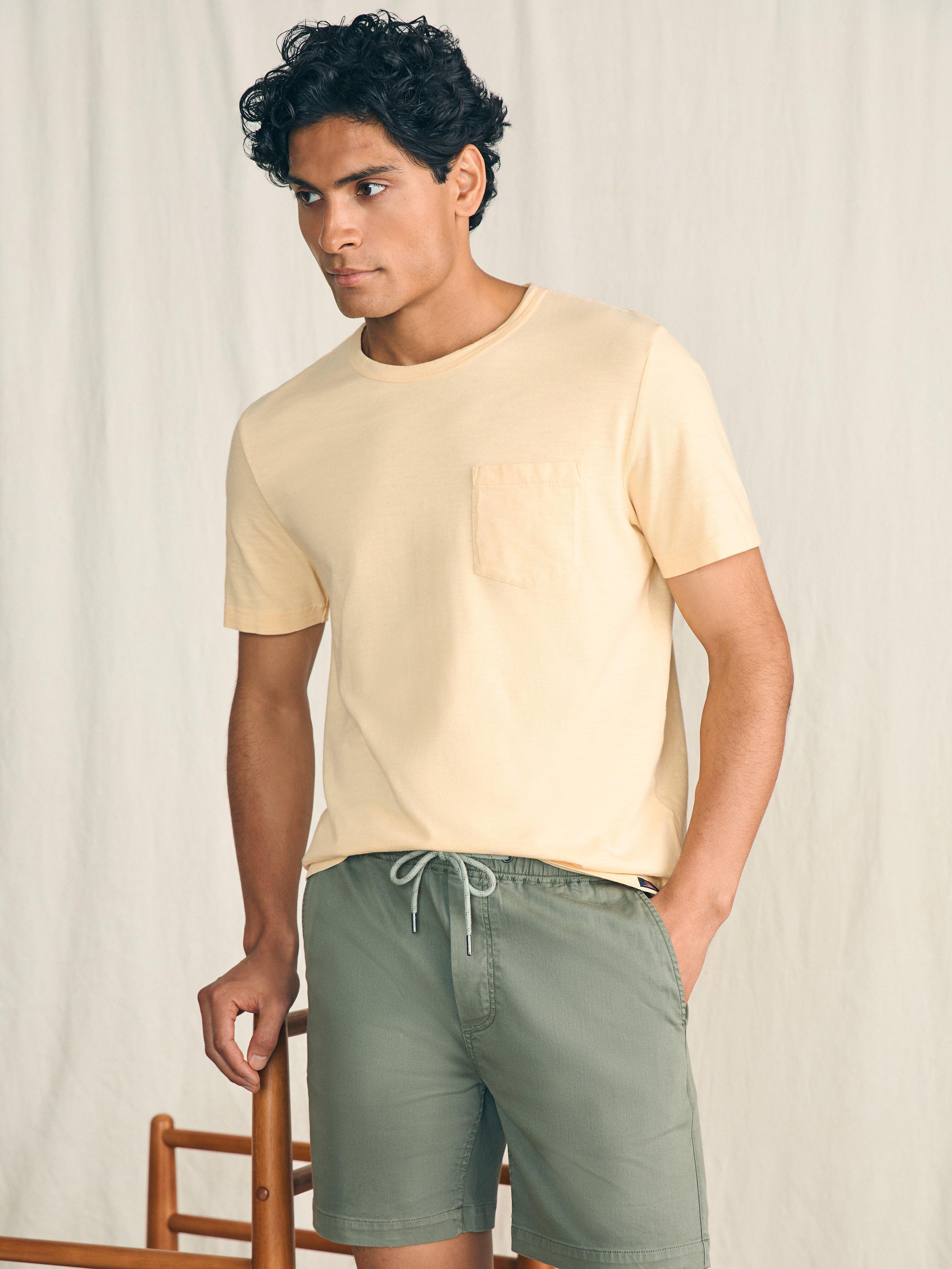 Essential Drawstring Short (6.5" Inseam) - Spring Olive Male Product Image