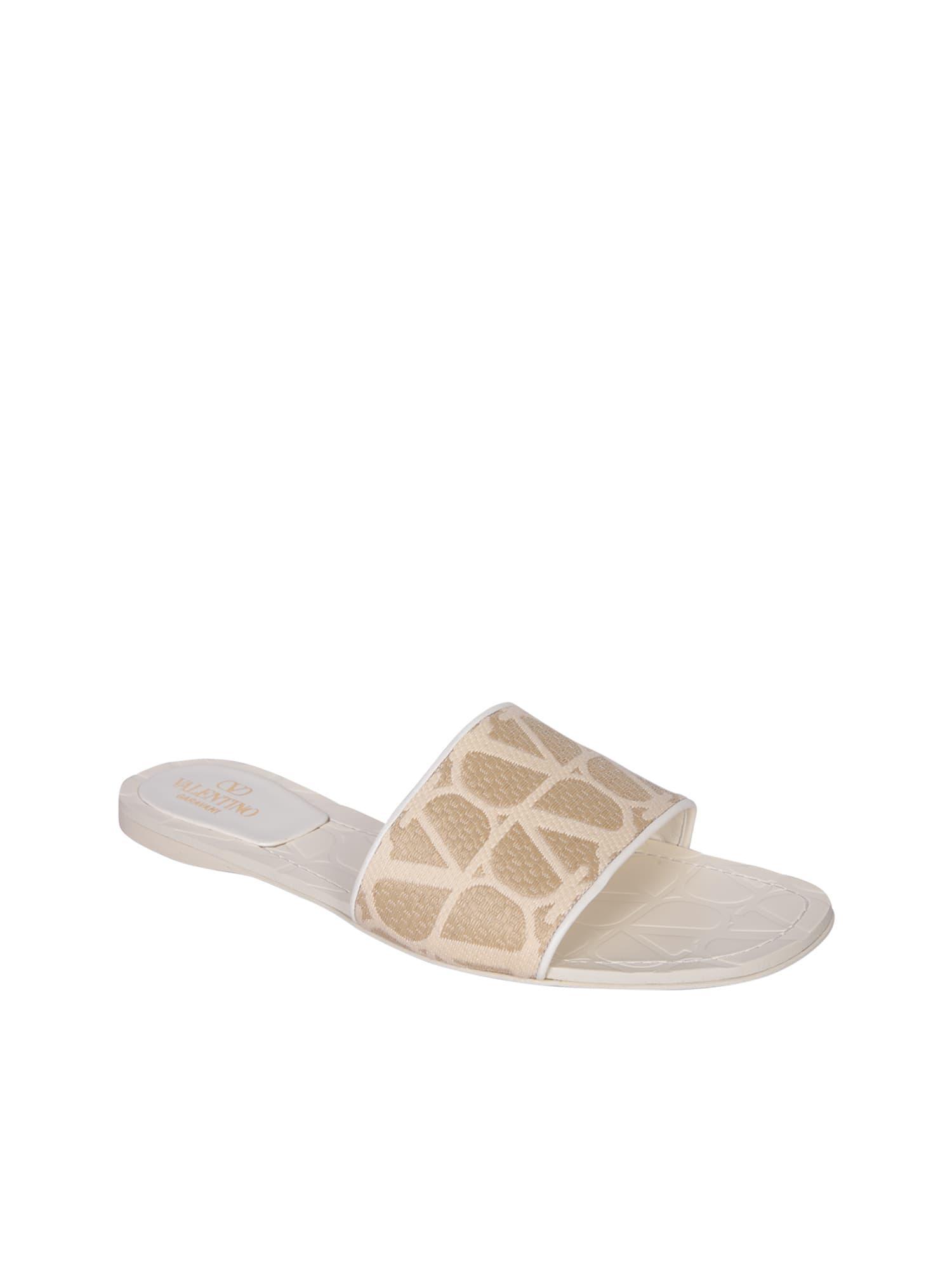 VALENTINO GARAVANI Toile Iconographe Sandals In Beige product image