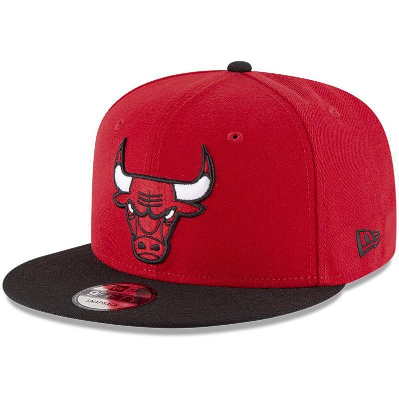 Mens New Era /Black Chicago Bulls 2-Tone 9FIFTY Adjustable Snapback Hat Product Image