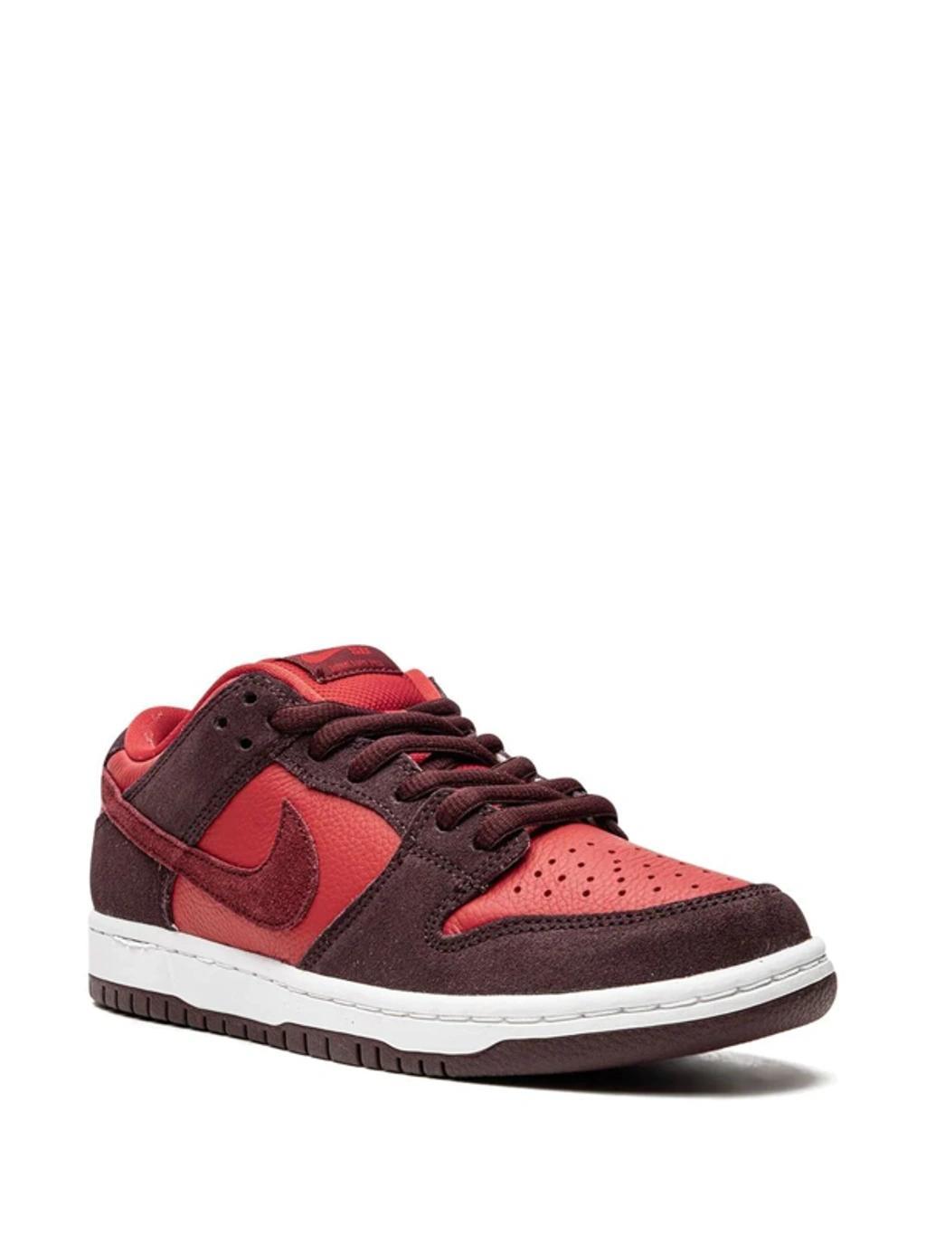 Sb Dunk Low Sneakers In Red Product Image