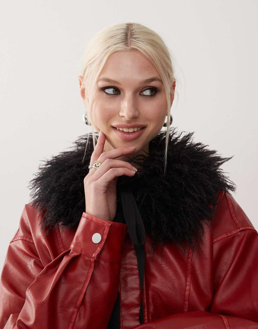 Monki faux fur collar in black Product Image