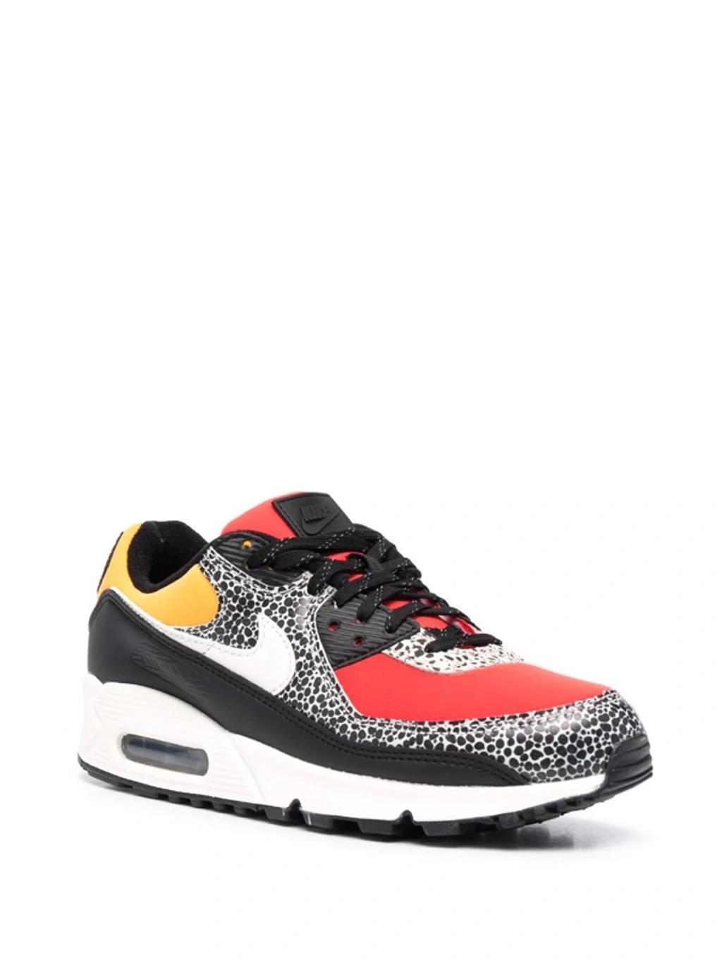 Air Max 90 Se Low-top Sneakers In Black Product Image