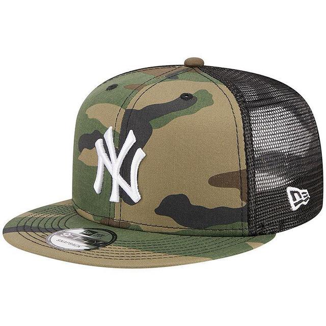 Mens New Era Camo New York Yankees Woodland Camo Trucker 9FIFTY Snapback Hat, Green Product Image