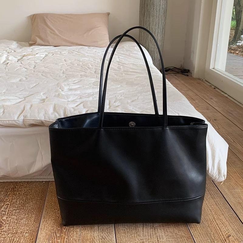 Plain Faux Leather Tote Bag Product Image