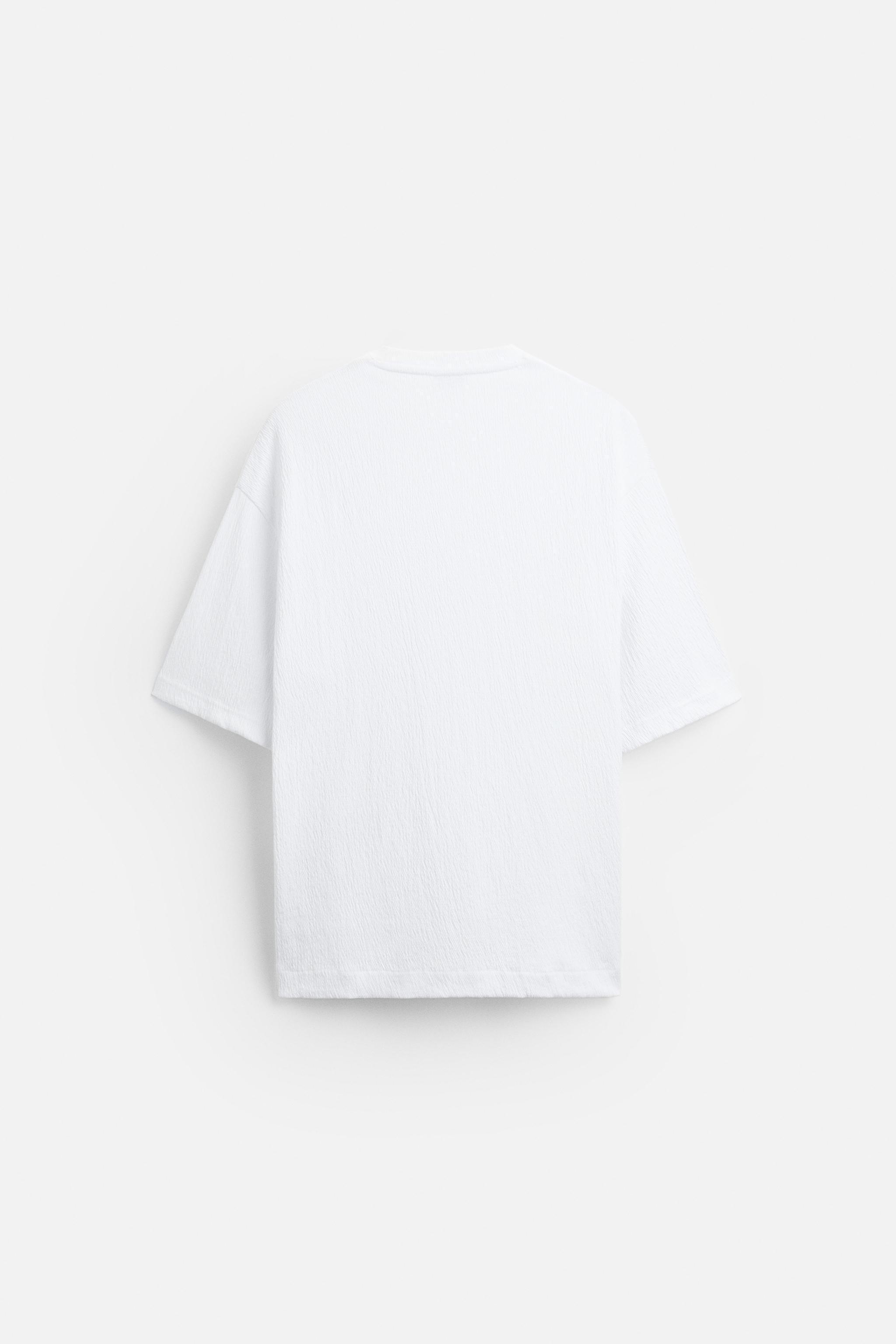 TEXTURED T-SHIRT Product Image