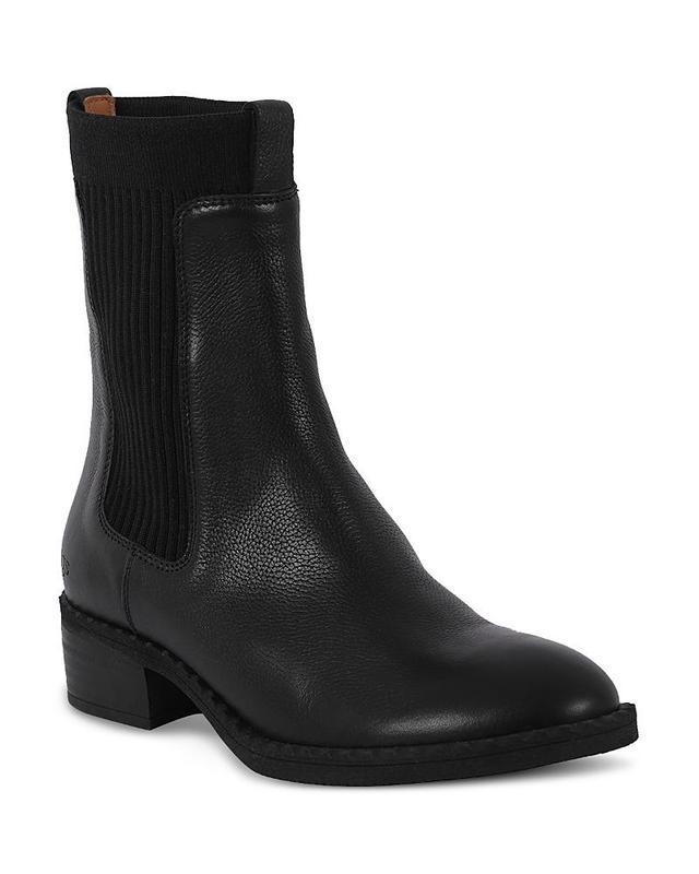 Gentle Souls by Kenneth Cole Womens Bernadette Pull On Chelsea Boots Product Image