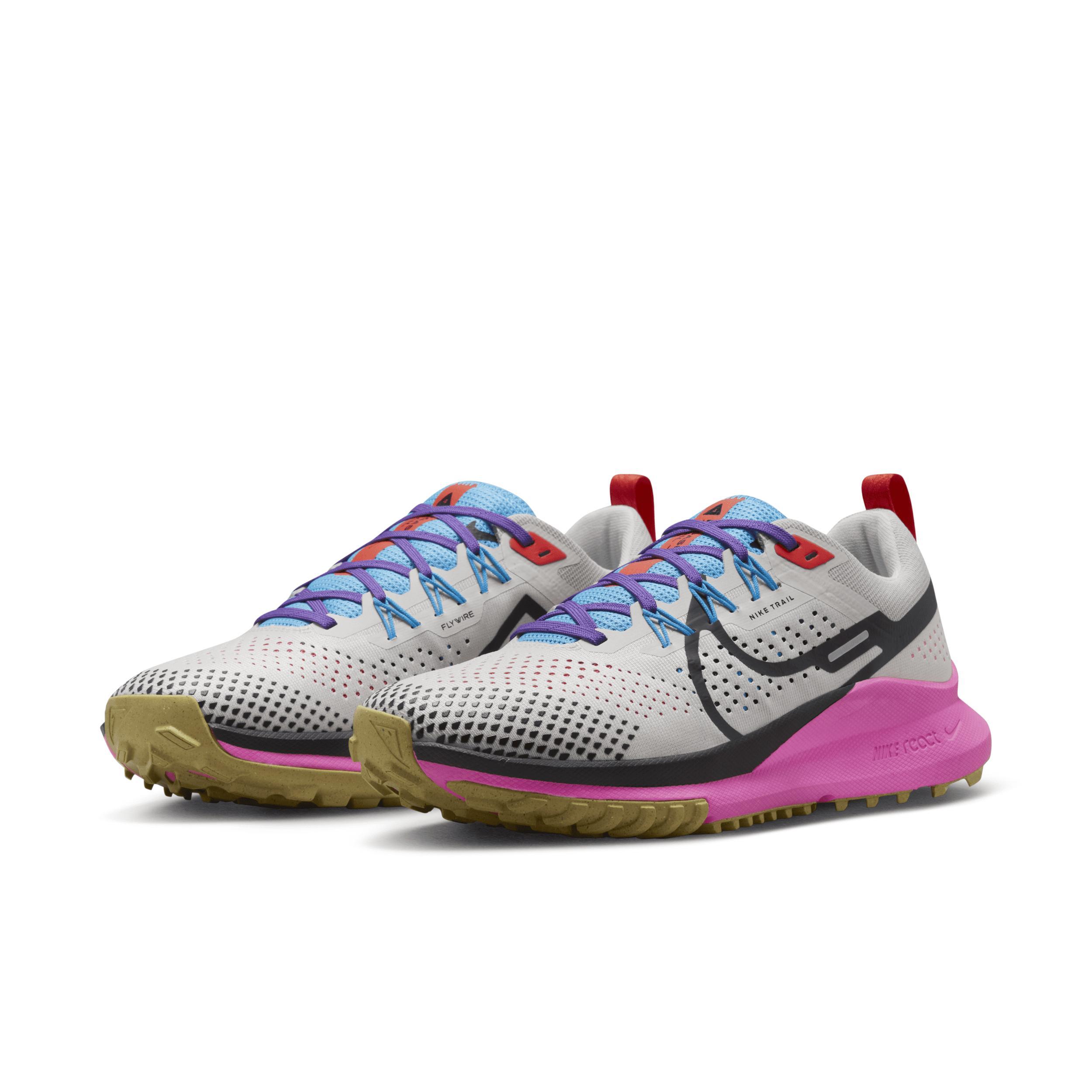 Nike Womens Pegasus Trail 4 Trail Running Shoes Product Image