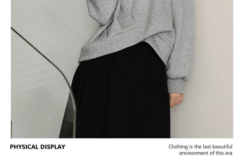 Drop Shoulder Crew Neck Plain Crop Sweatshirt Product Image