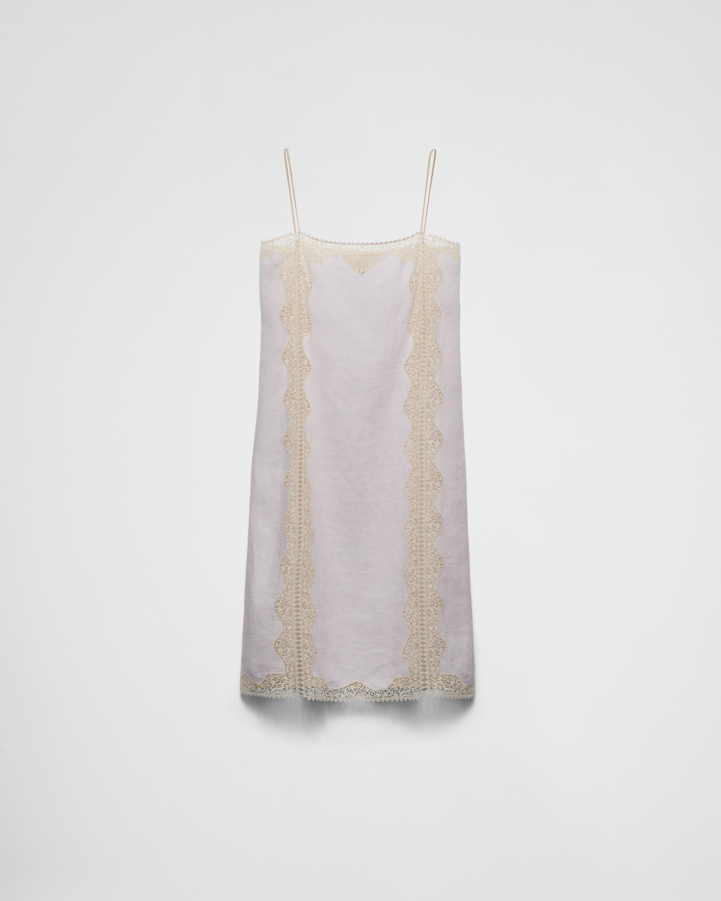 Embroidered, lace-trimmed linen dress Product Image