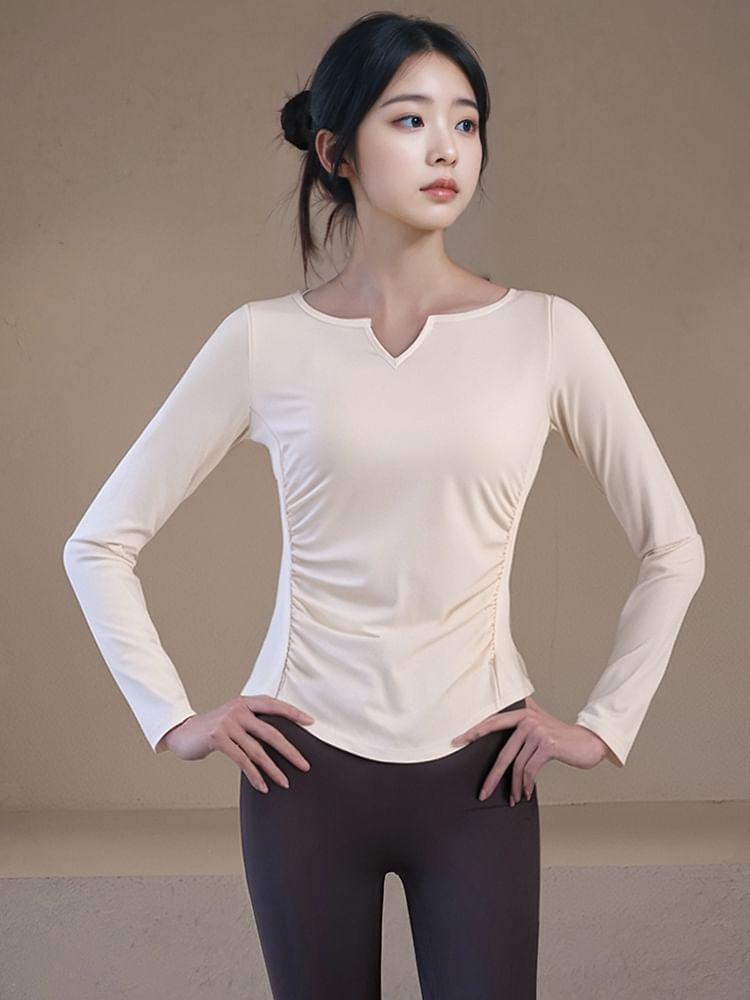 Long-Sleeve Notch Neck Plain Slim Fit Sports T-Shirt Product Image