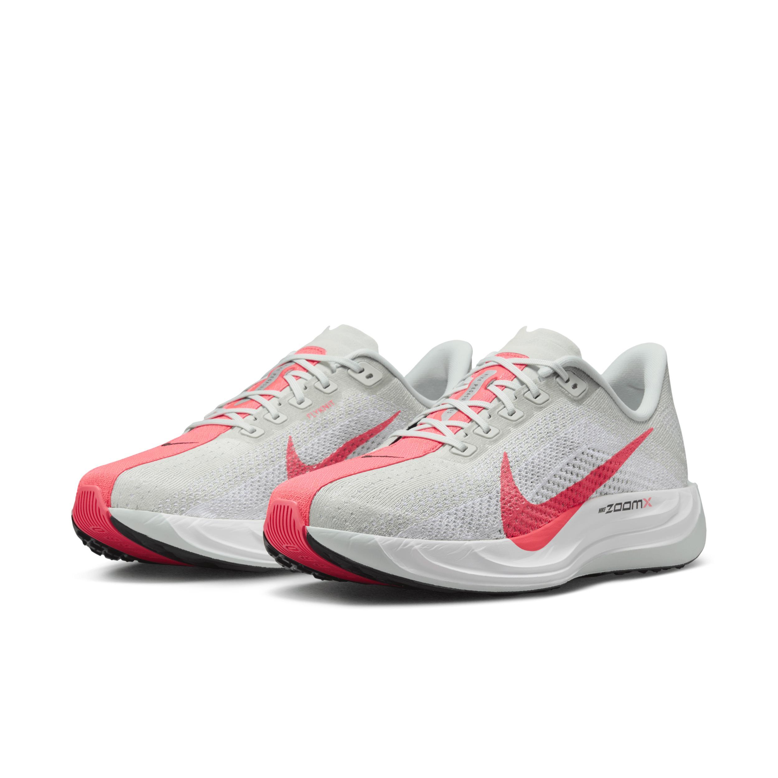 Nike Men's Pegasus Plus Road Running Shoes Product Image