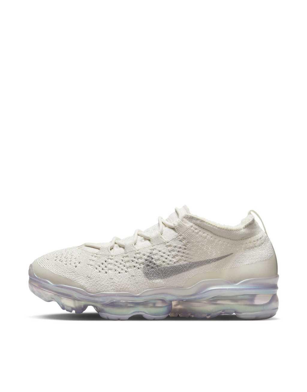 Nike Womens Air VaporMax 2023 Flyknit Shoes Product Image