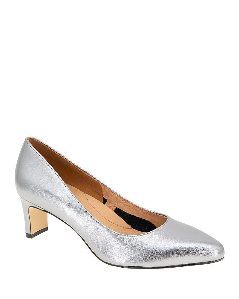 Andre Assous Womens Wynne Pumps Product Image