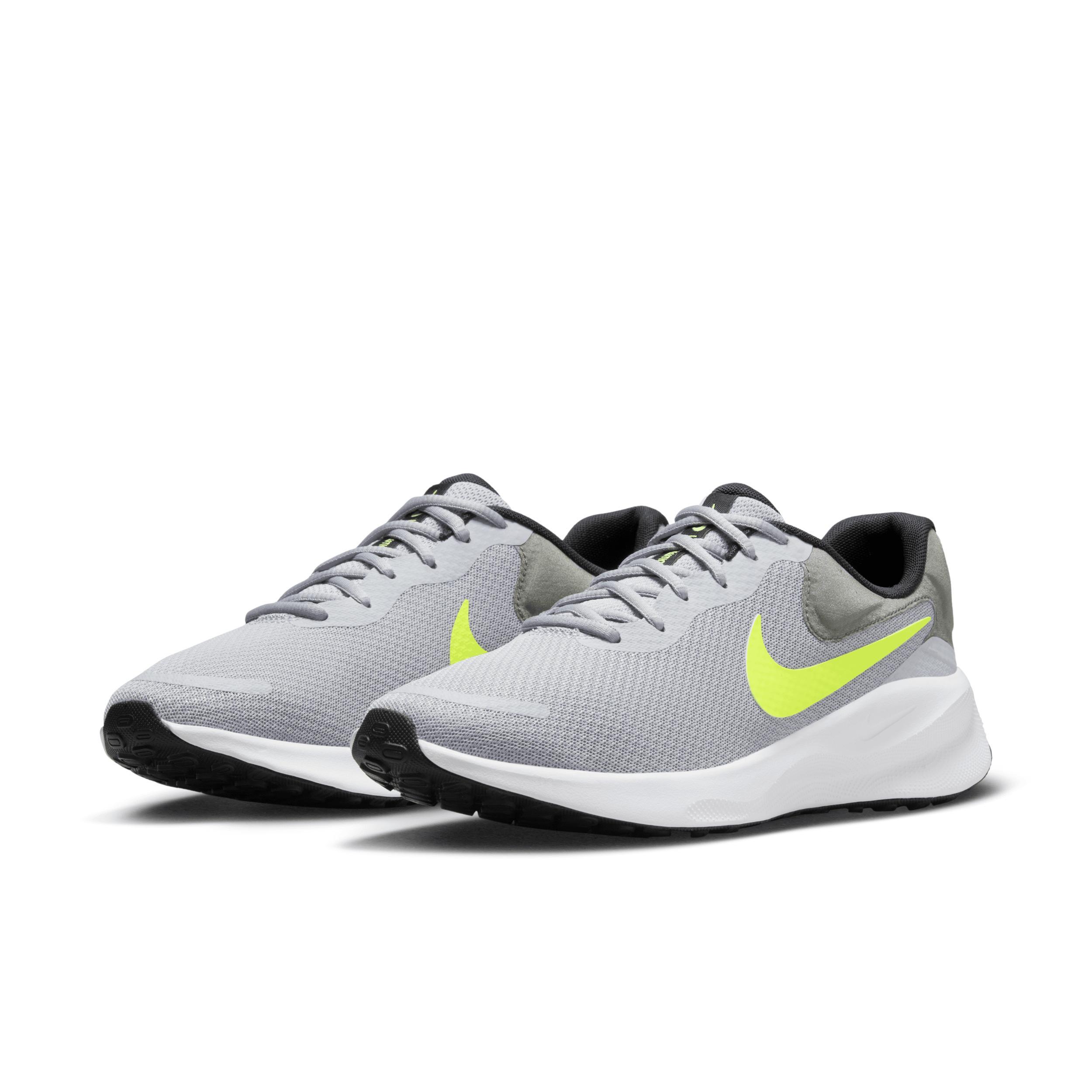 Nike Men's Revolution 7 Road Running Shoes Product Image