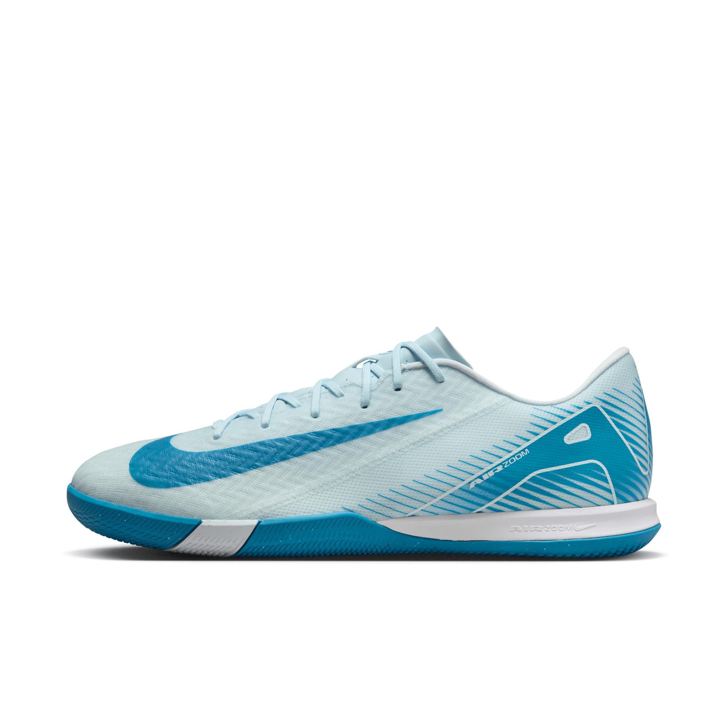 Nike Men's Mercurial Vapor 16 Academy IC Low-Top Soccer Shoes Product Image