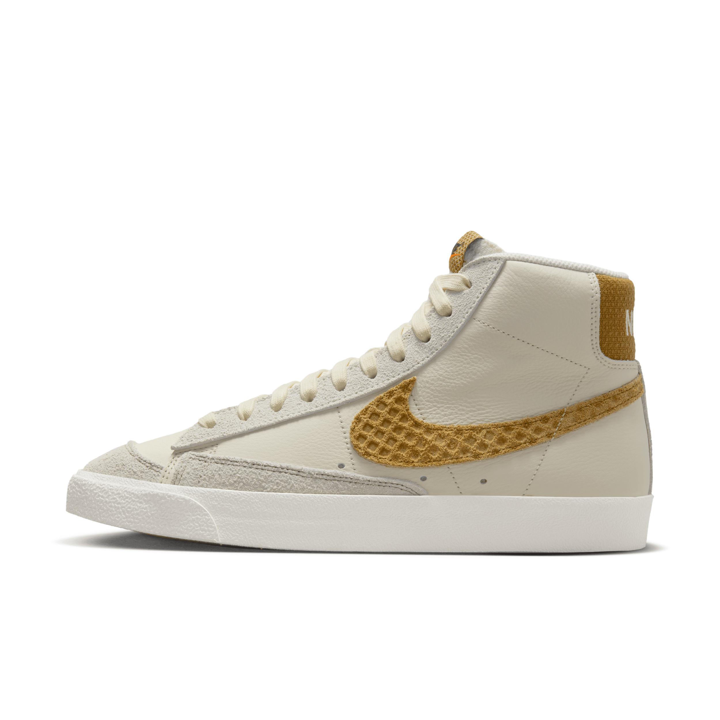 Nike Men's Blazer Mid '77 Vintage Shoes Product Image