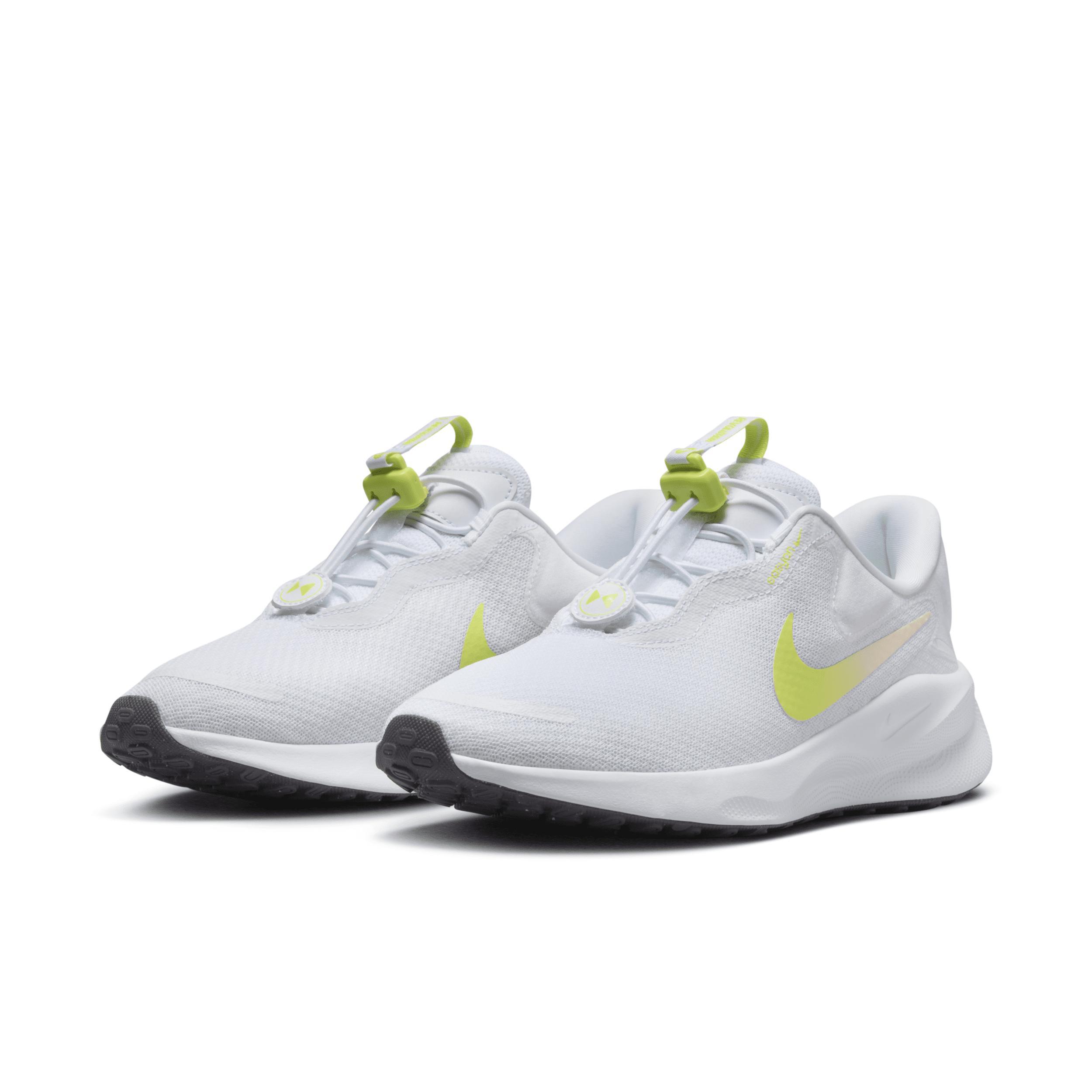 Nike Women's Revolution 7 EasyOn Easy On/Off Road Running Shoes Product Image