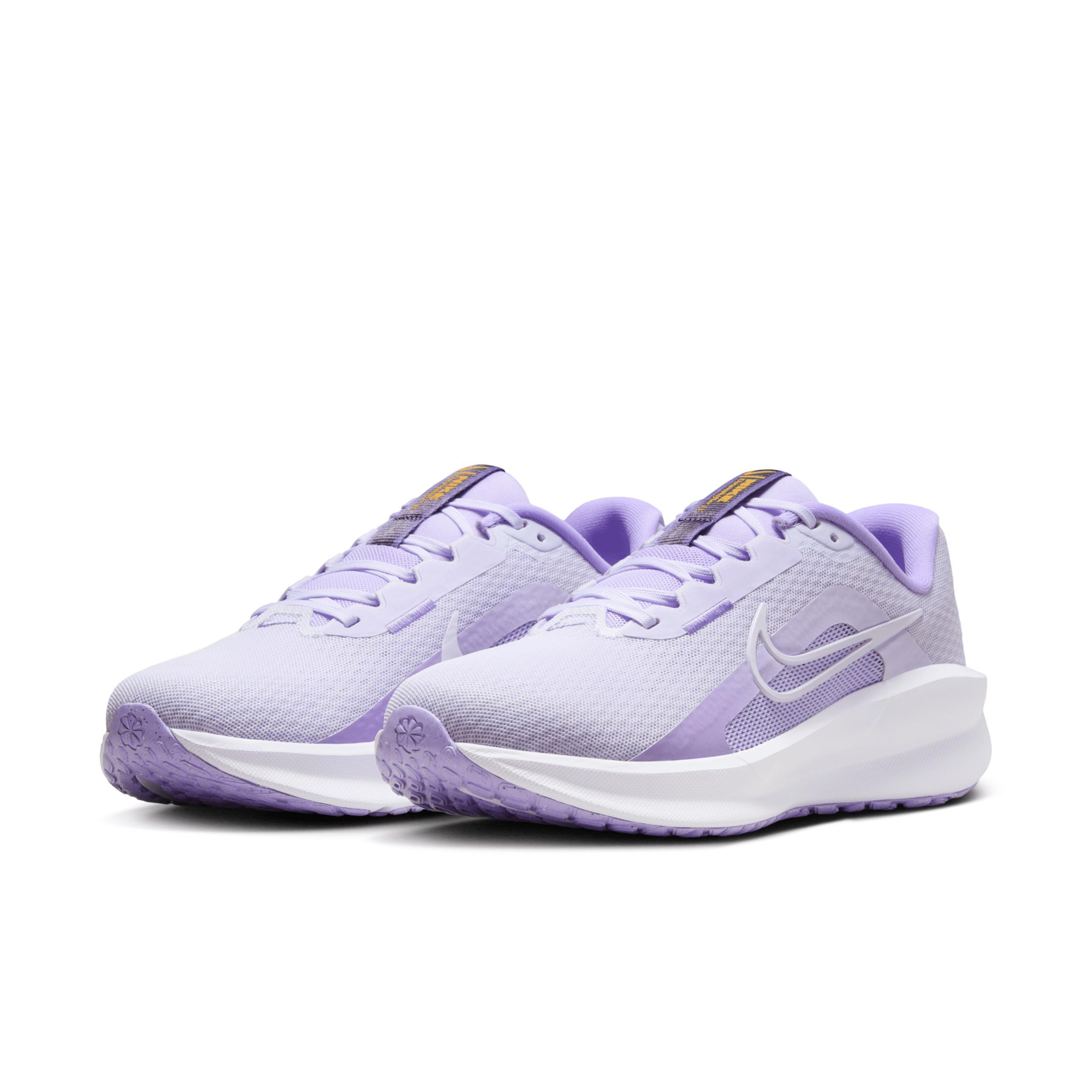 Nike Women's Downshifter 13 Road Running Shoes (Extra Wide) Product Image