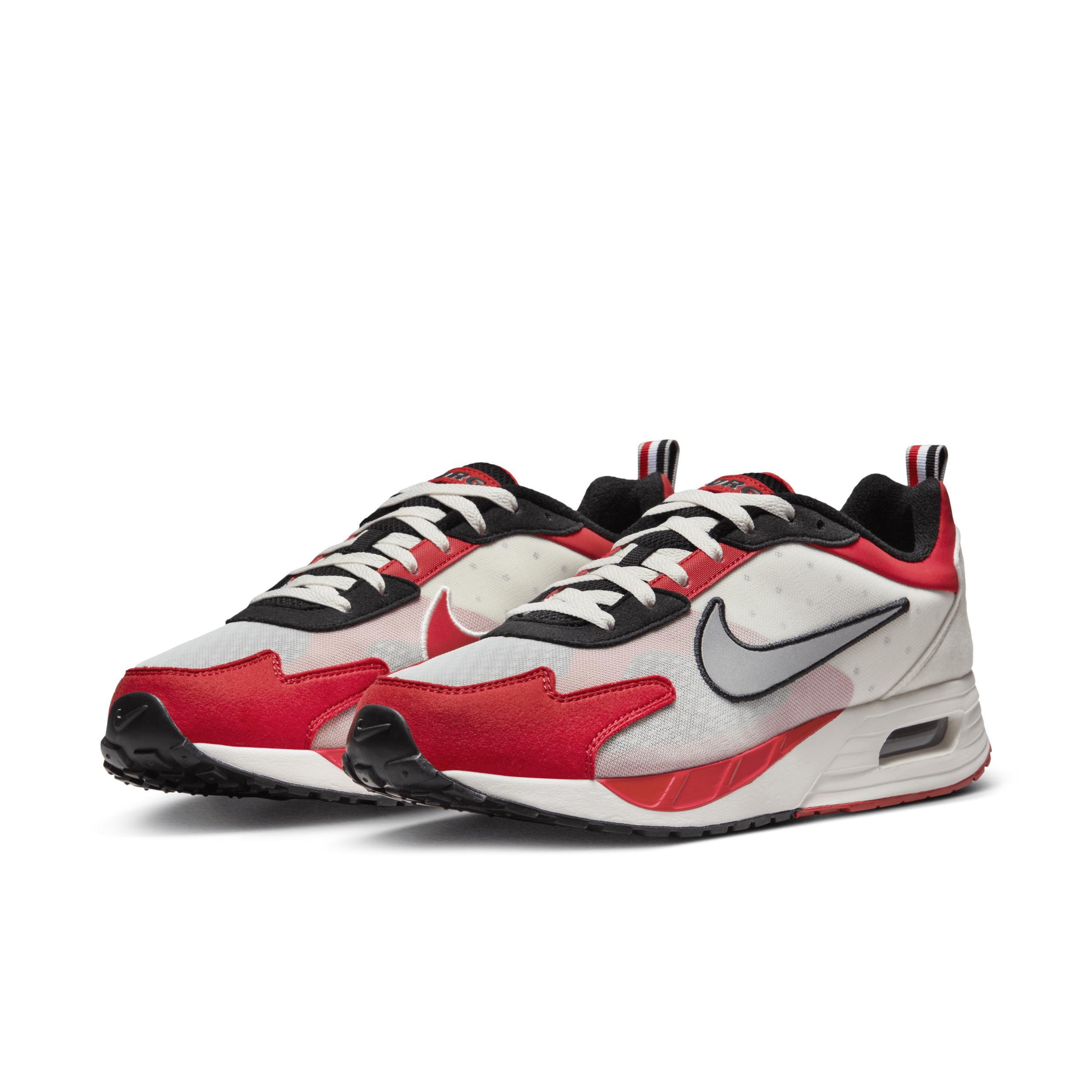 Georgia Nike Mens Air Max Solo Shoes Product Image