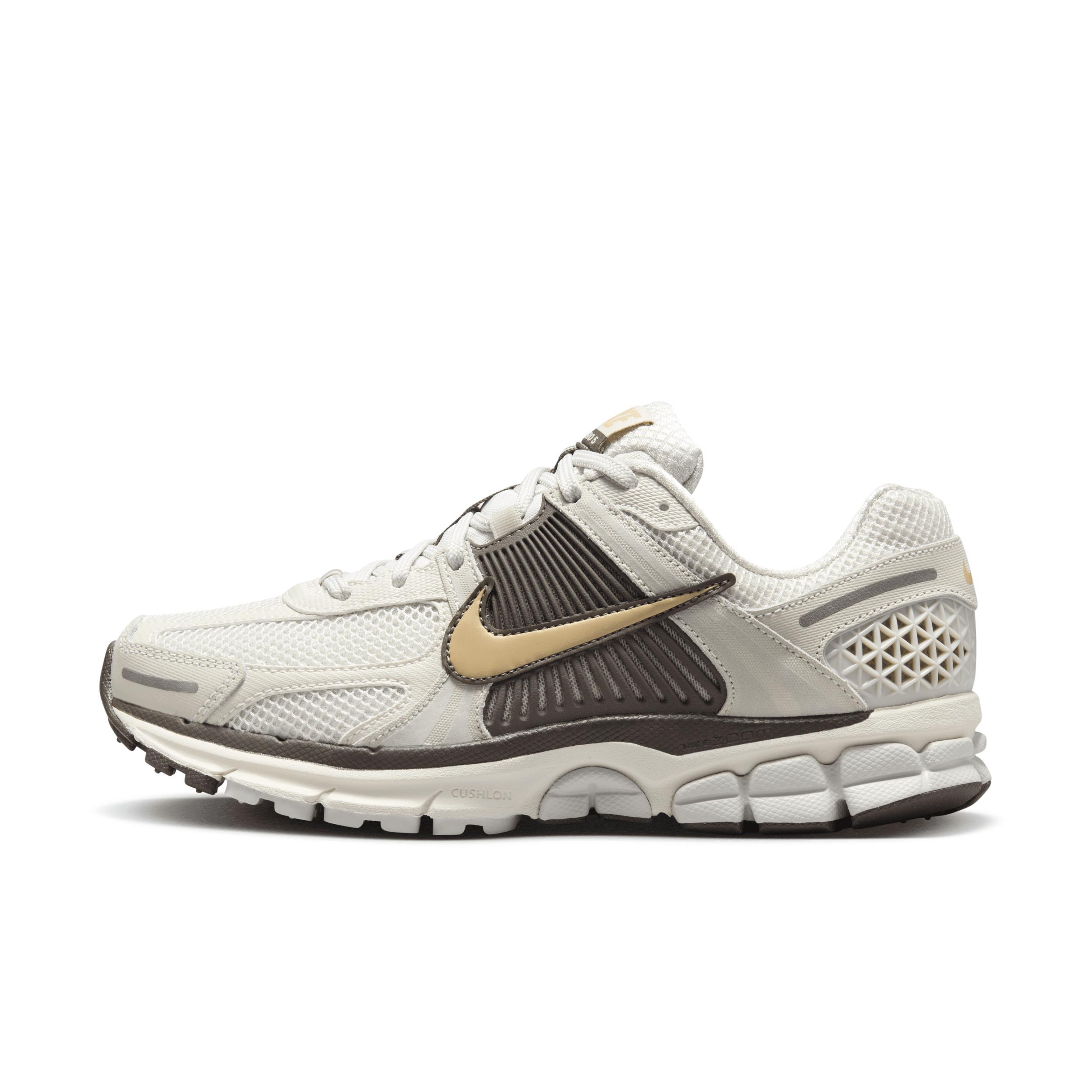 Nike Womens Zoom Vomero 5 Shoes Product Image