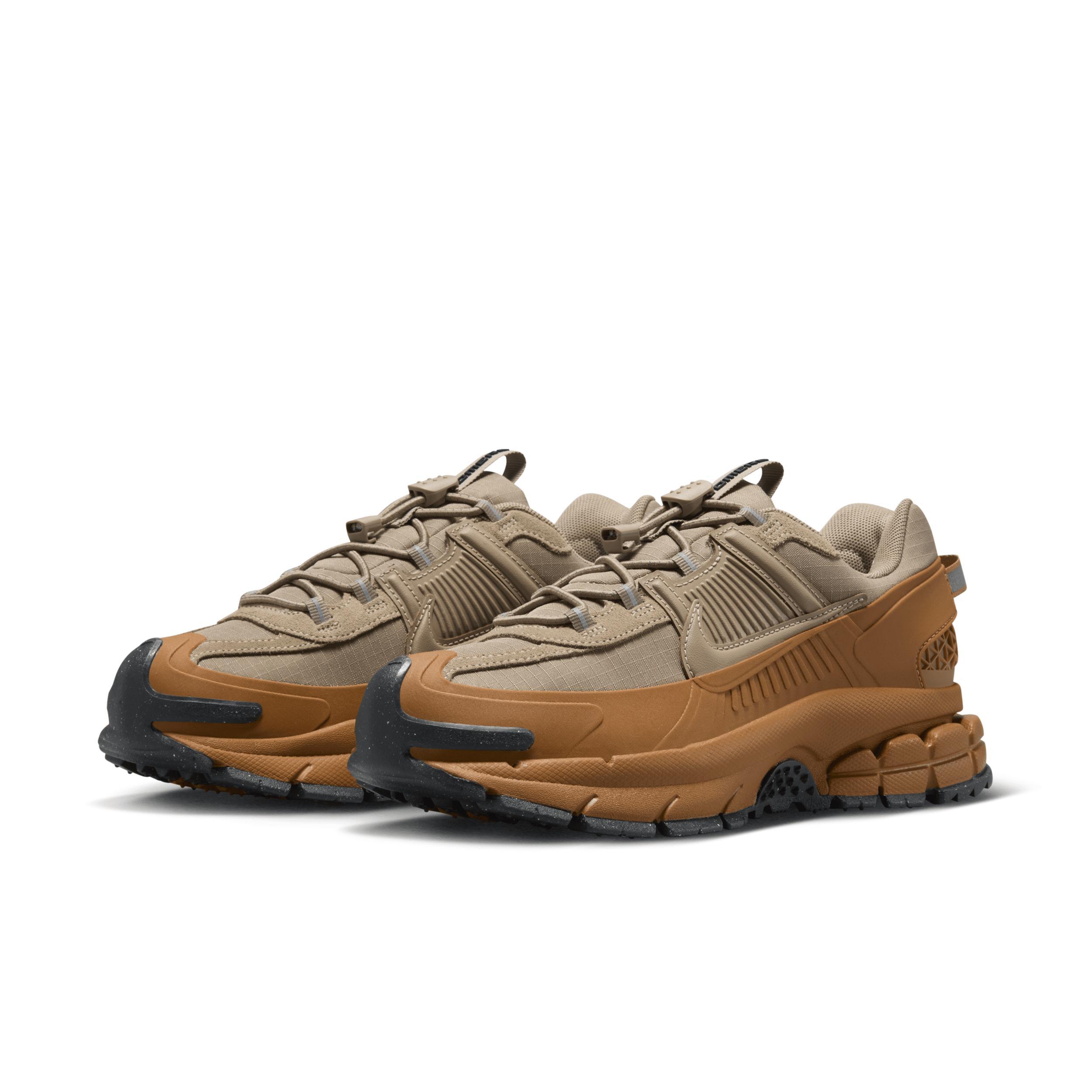 Nike Women's Zoom Vomero Roam Winterized Shoes Product Image