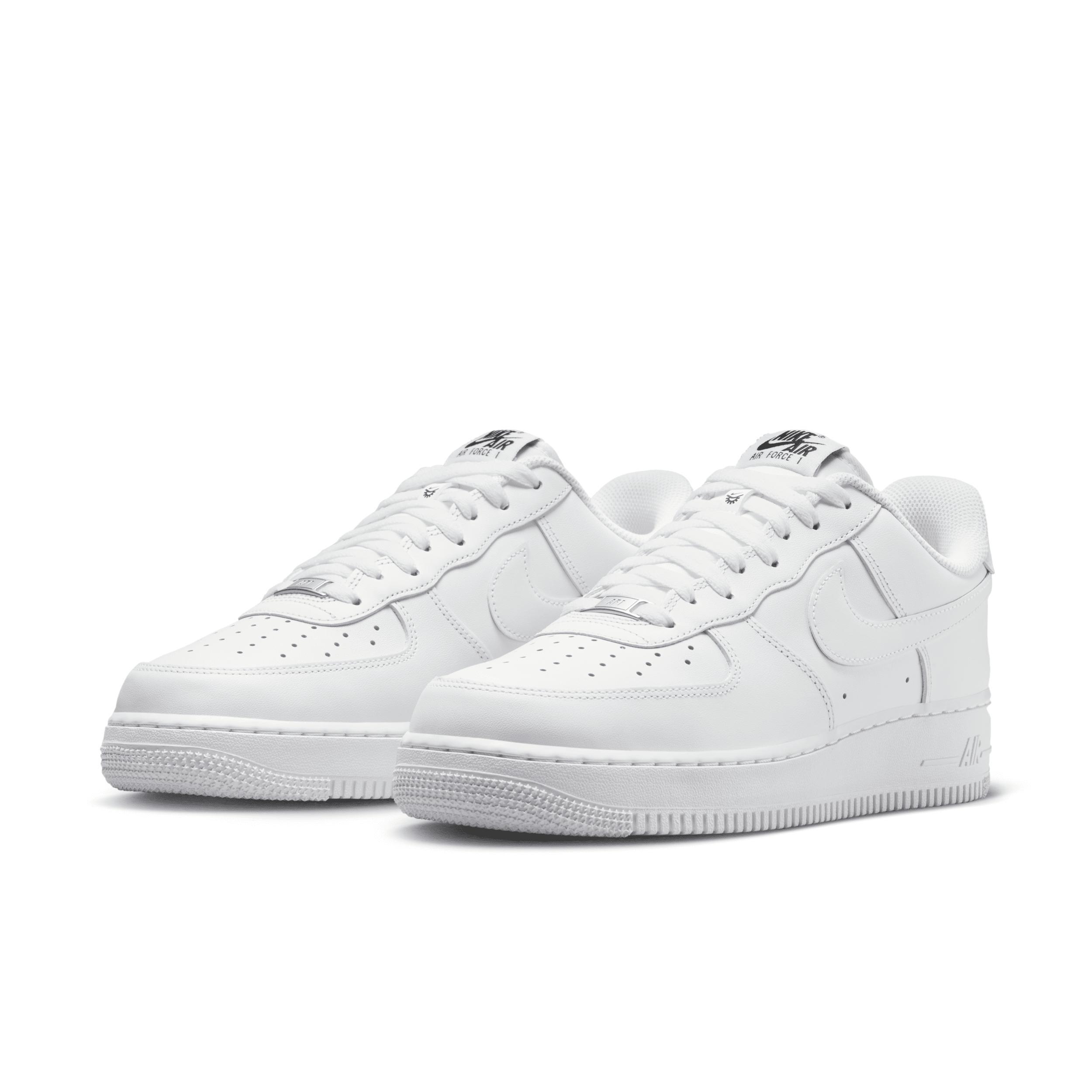 Nike Men's Air Force 1 '07 EasyOn Shoes Product Image