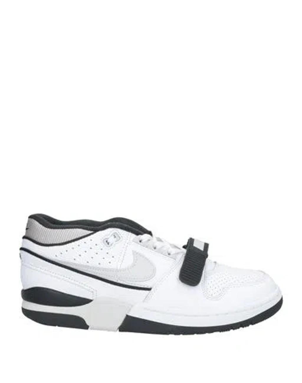 NIKE Sneakers In White Product Image