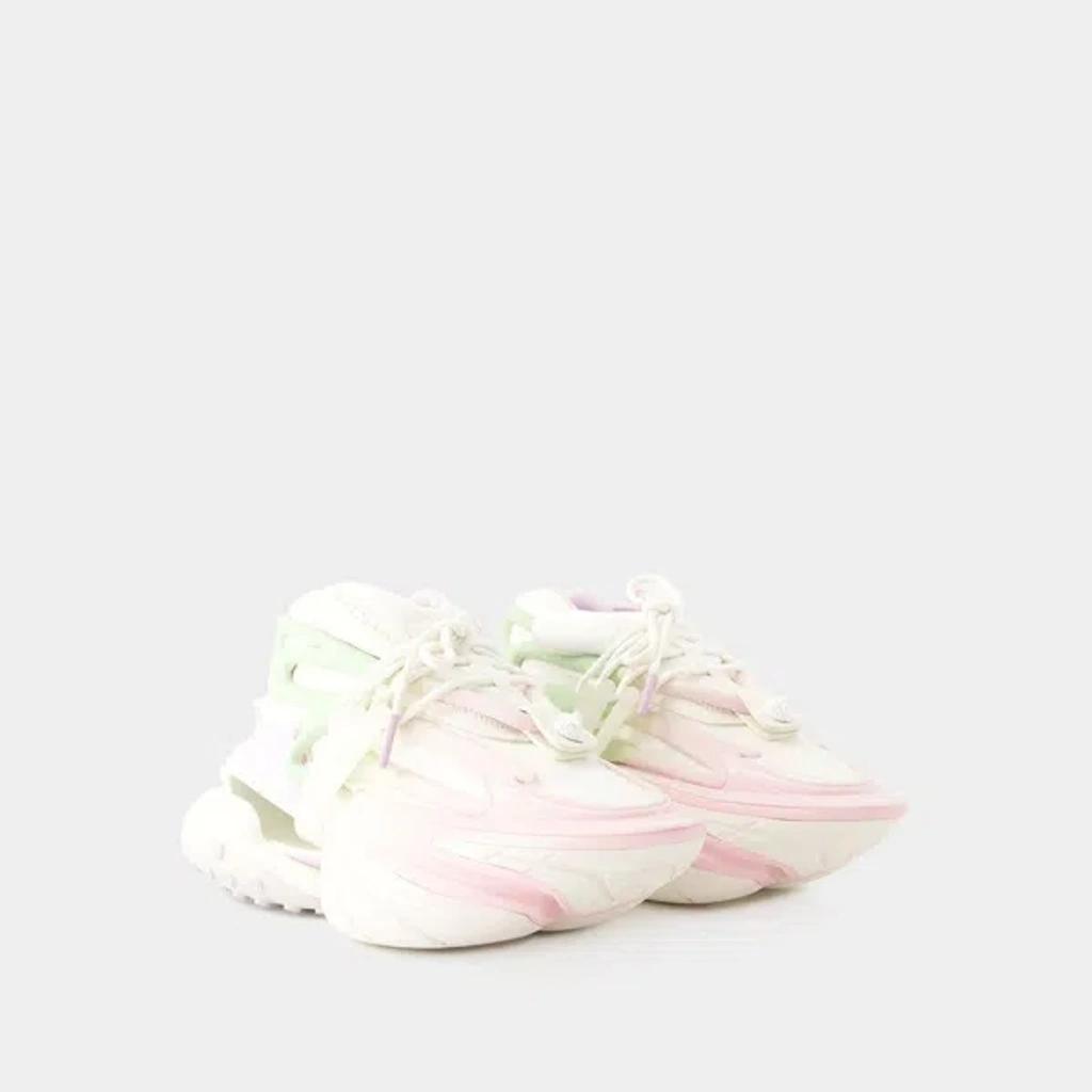 Sneakers In White Product Image