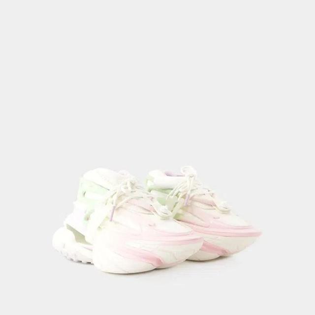 Sneakers In White Product Image