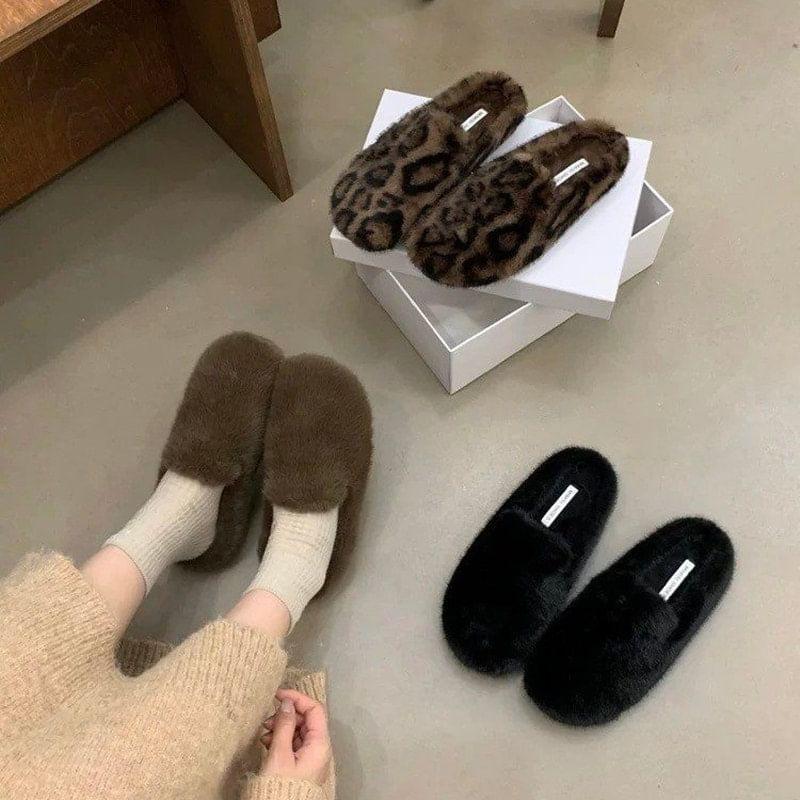 Fleece Slippers Product Image