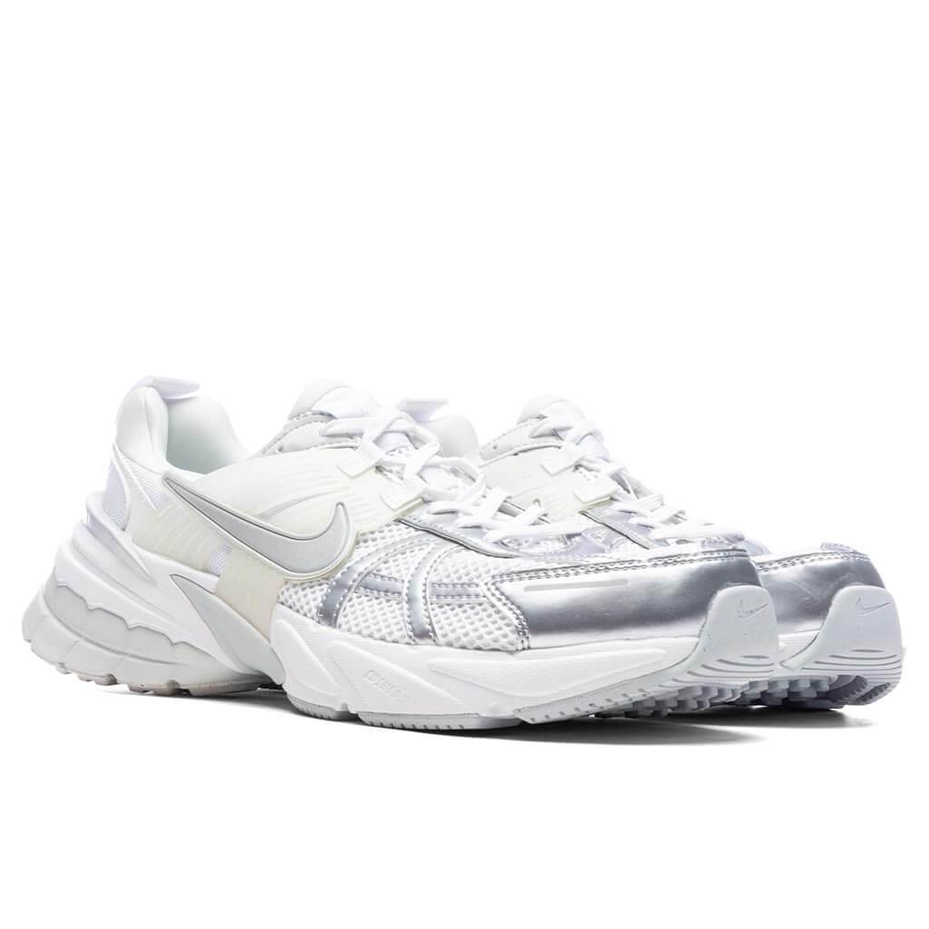 Women's V2K Run - White/Metallic Silver/Platinum Tint Female Product Image