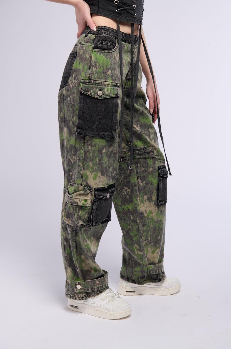 VERT CARGO PANTS Product Image