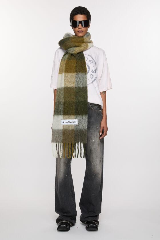 Mohair checked scarf Product Image