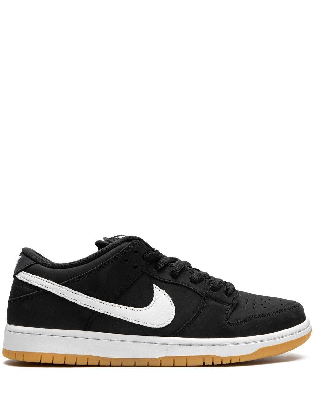 Sb Dunk Low Pro Sneakers In Black Product Image