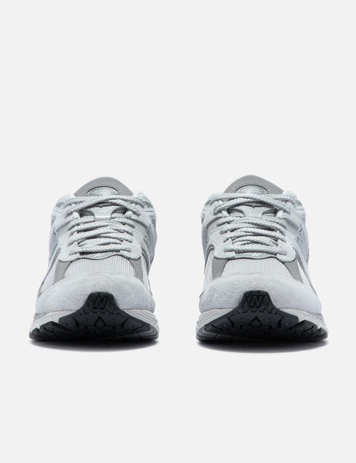 NEW BALANCE Mens Grey White 2002r Logo-embroidered Leather And Mesh Low-top Trainers Product Image