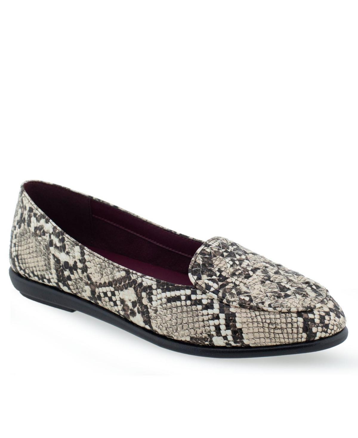 Womens Brielle Casual Flats product image