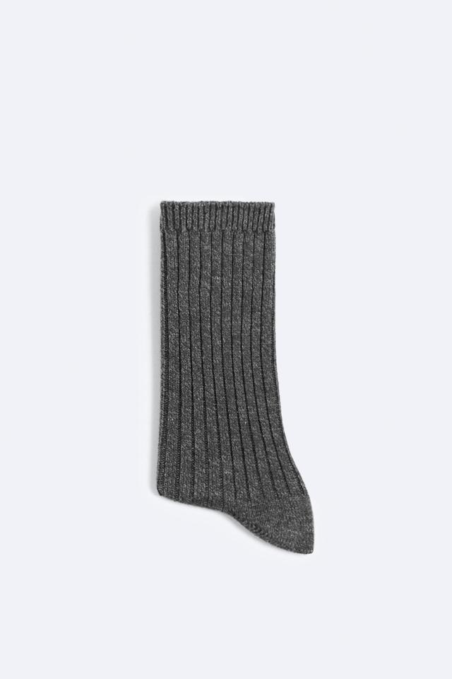 TEXTURED RIBBED SOCKS Product Image