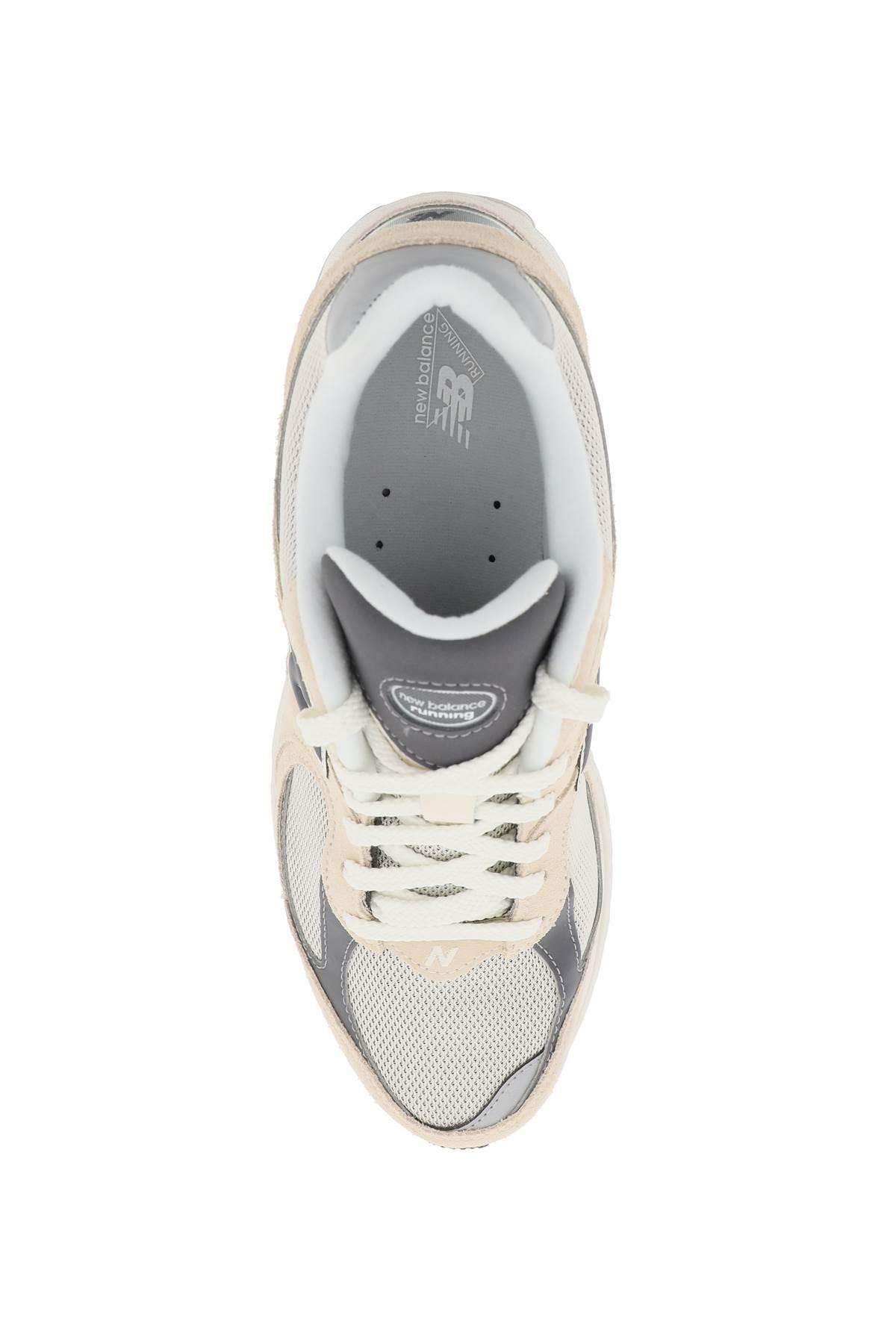 NEW BALANCE 2002 R Sneakers In Grey,beige Product Image