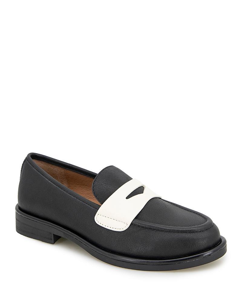 Gentle Souls by Kenneth Cole Womens Cybil Loafer Flats Product Image