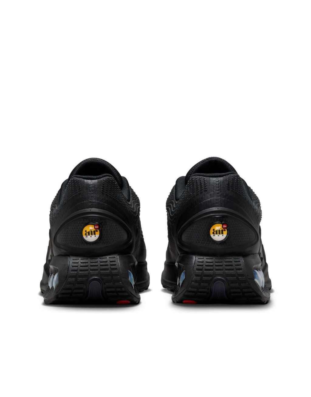 Nike Air Max DN sneakers in black Product Image